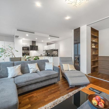 Revon Business Apartment 48 Dunajska براتسيلافا المظهر الخارجي الصورة