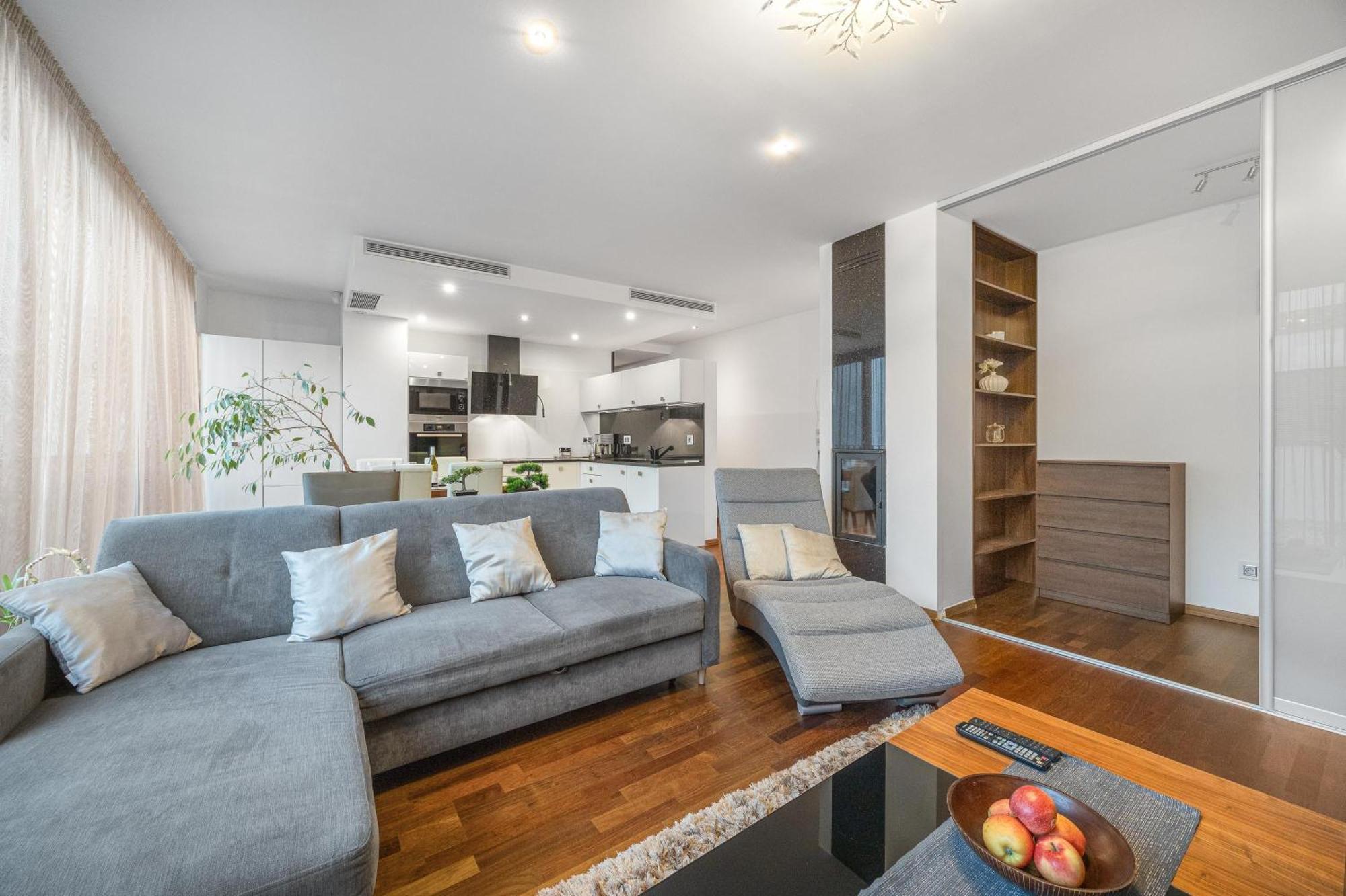 Revon Business Apartment 48 Dunajska براتسيلافا المظهر الخارجي الصورة