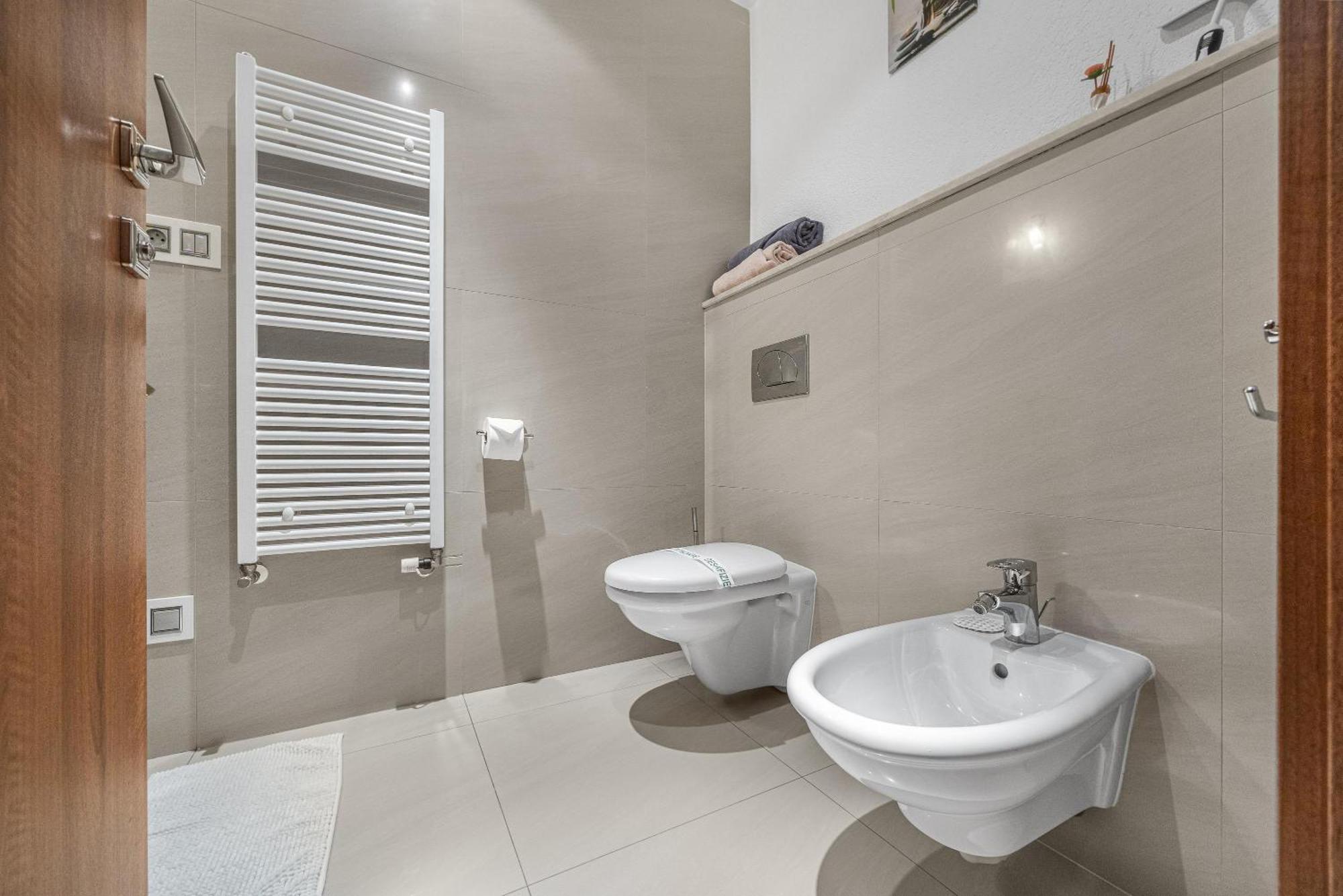 Revon Business Apartment 48 Dunajska براتسيلافا المظهر الخارجي الصورة